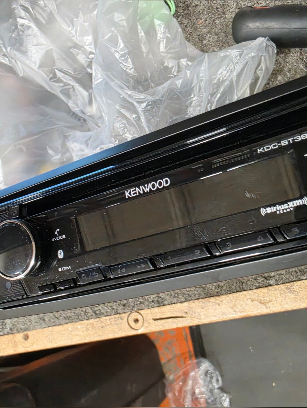 Kenwood Car Stereo With Bluetooth - Picture 3 of 4